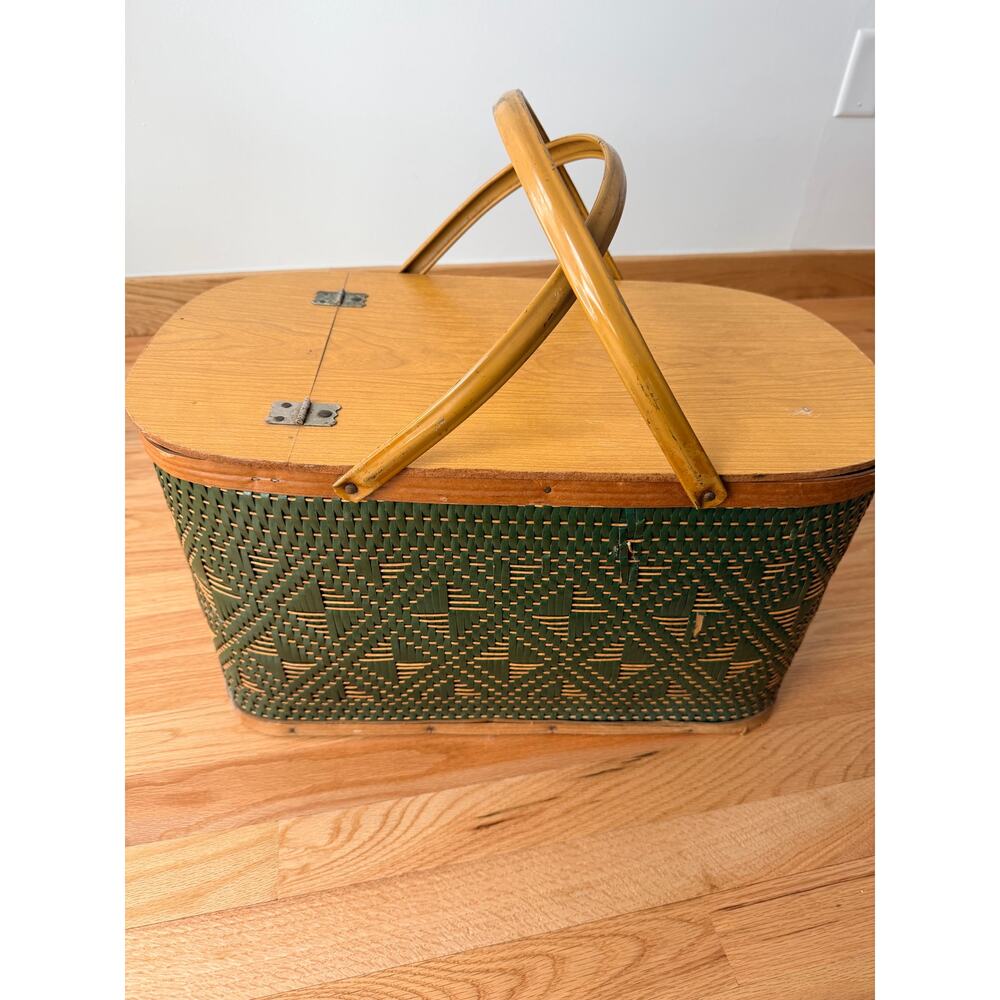 Vintage Hawkeye Picnic Basket w/Utensils - Picture 2 of 13